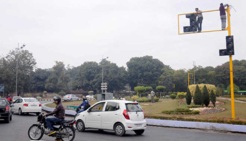 New Traffic Lights Will Installed Across The City To Reduce Traffic